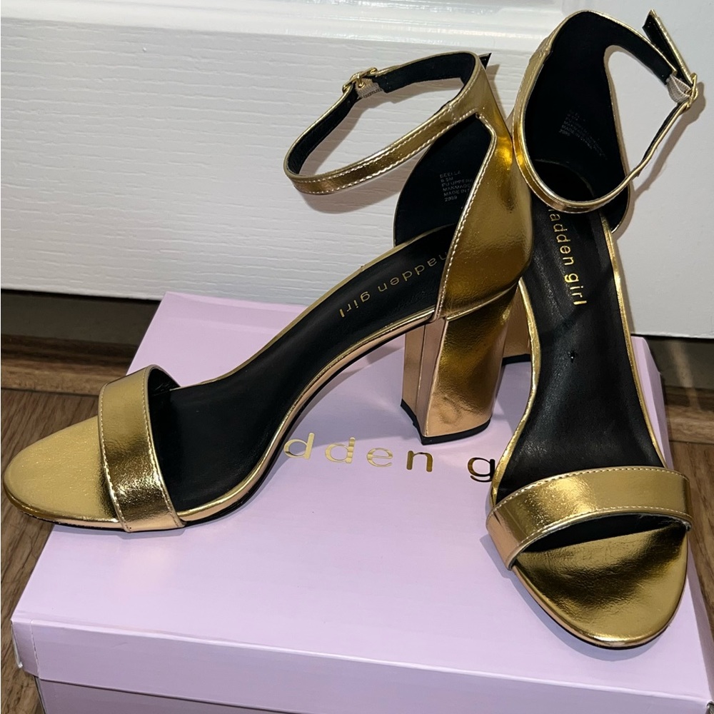 Madden Girl Gold heels size 9.5.